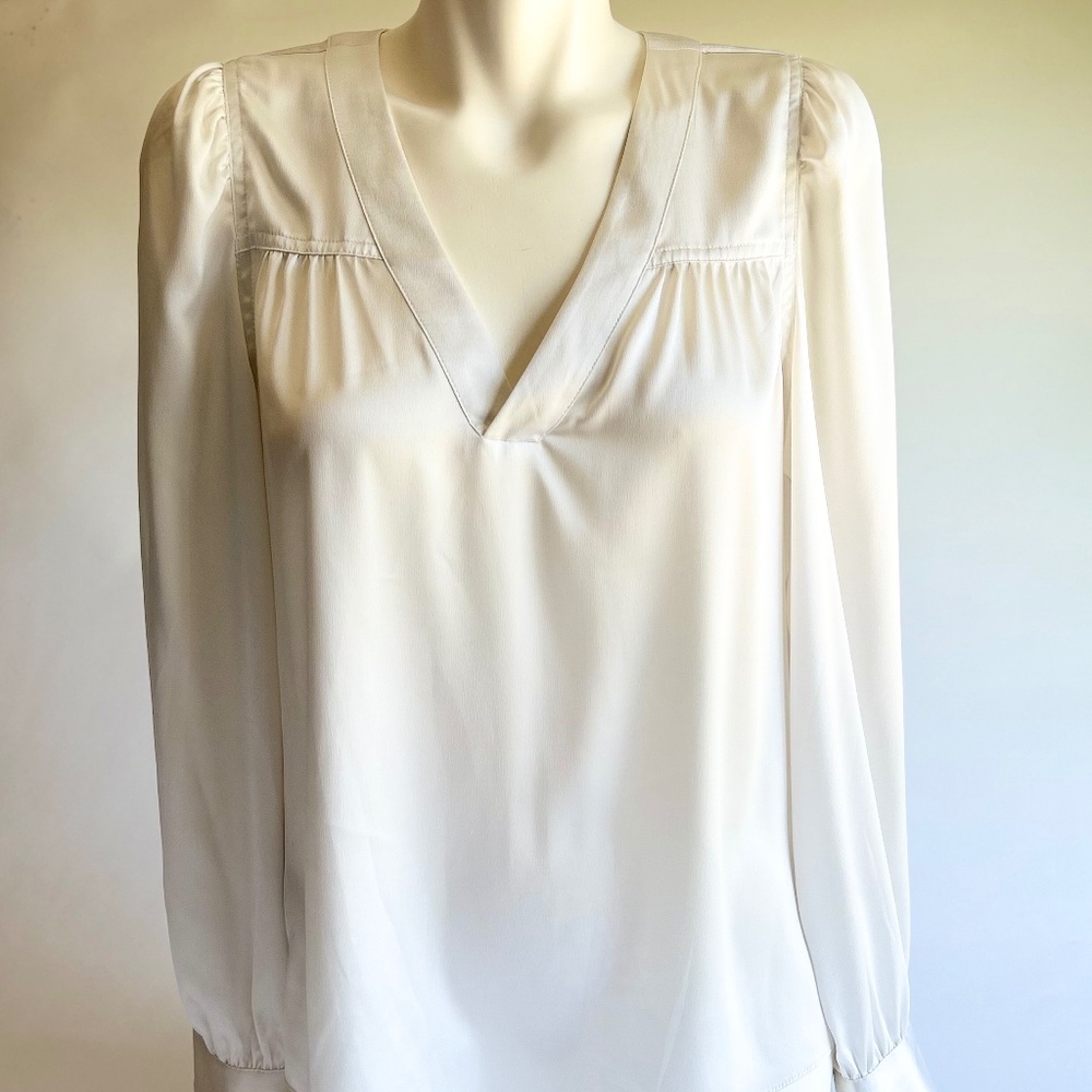 New White Silver House Black Market White Polyester Long Sleeve Blouse size M